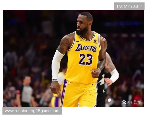 NBA季后赛激战正酣勇士逆转快船詹姆斯带领湖人强势反弹